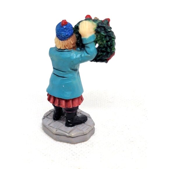 Rare Vintage Lemax Lady Holding Christmas Reef In Snow Figurine Shelf Sitter - Picture 8 of 12
